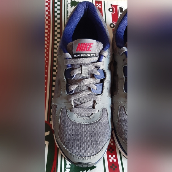 Nike Dual Fusion ST2 Running Shoes - Picture 3 of 13